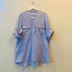 GAP Striped Blue and White Shirt